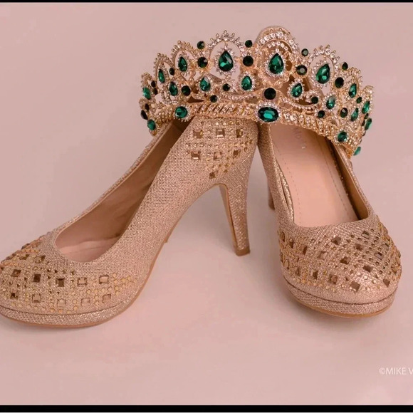 Gold Sparkled heels - Picture 2 of 2